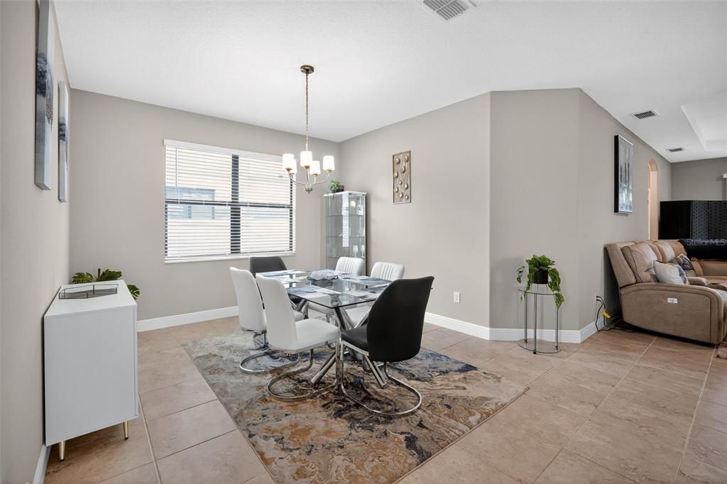 Chandelier, Dining room, Interior, Pendant Lights