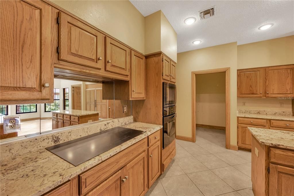 Interior, Kitchen, Recessed Lighting