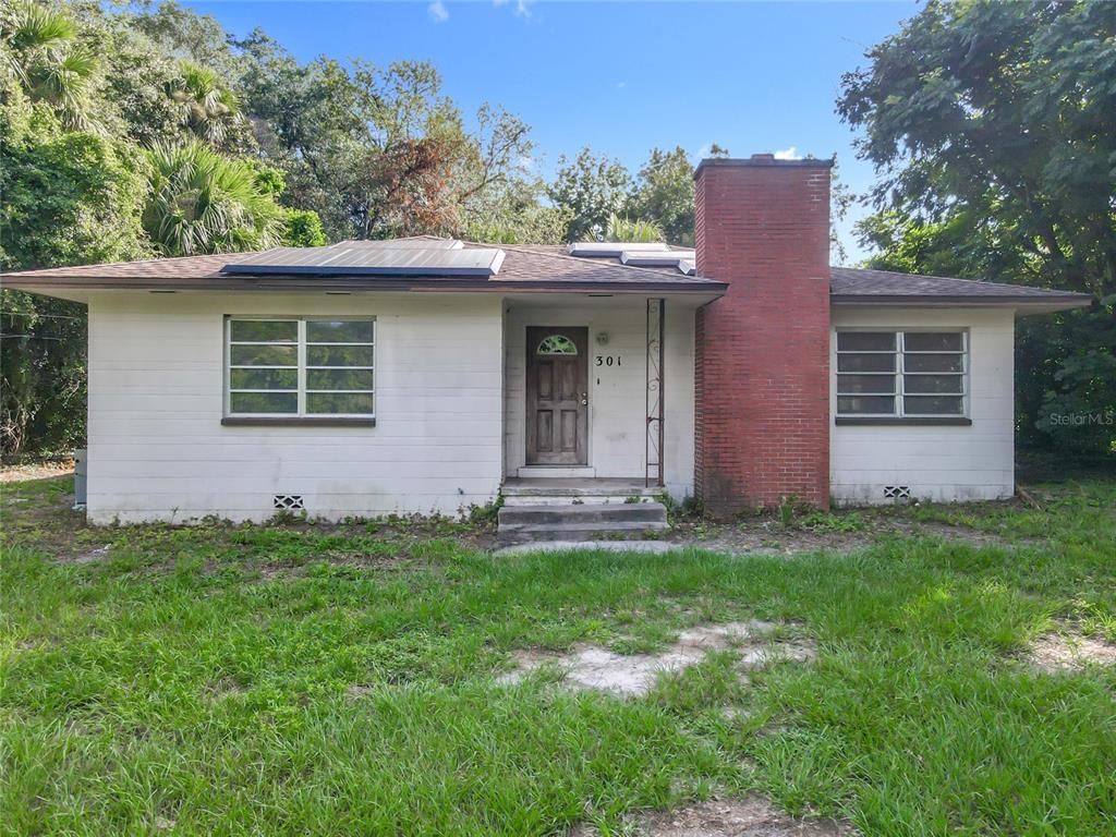 Backyard, Exterior, Facade, Brick Facade, Ranch