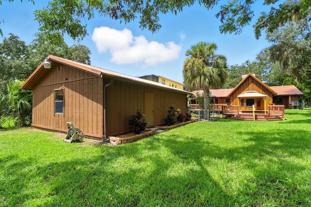 Backyard, Exterior
