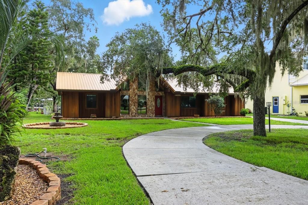 Backyard, Exterior