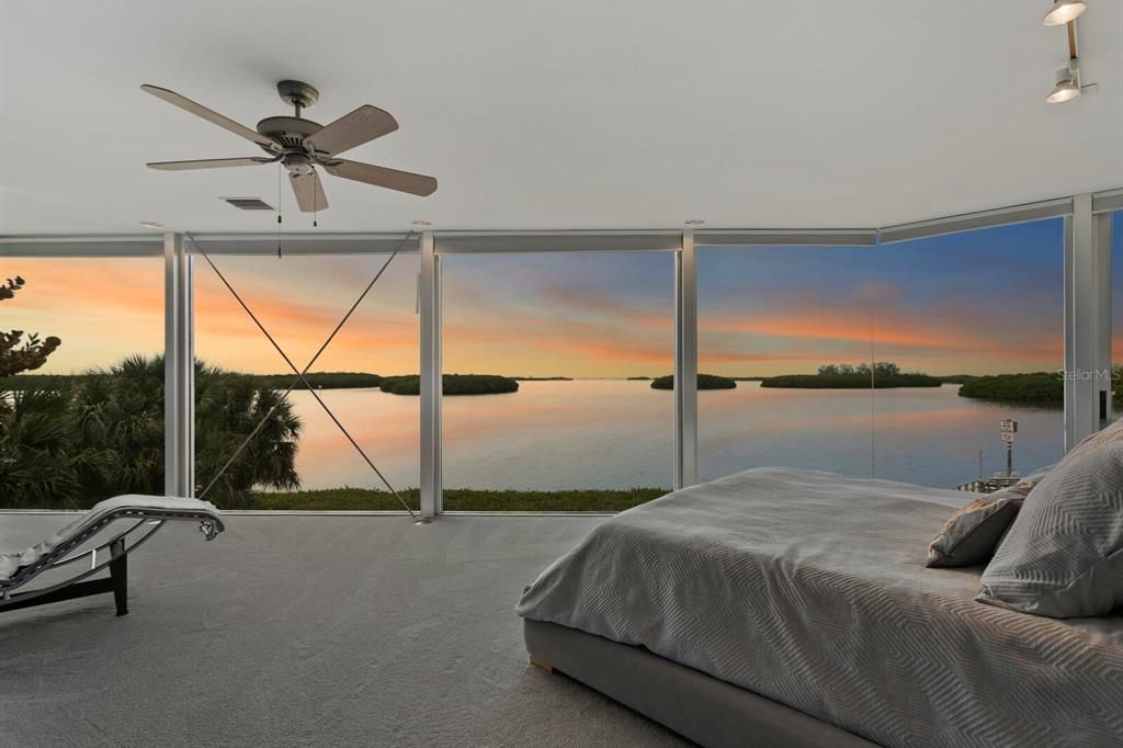 Bedroom, Interior, Water