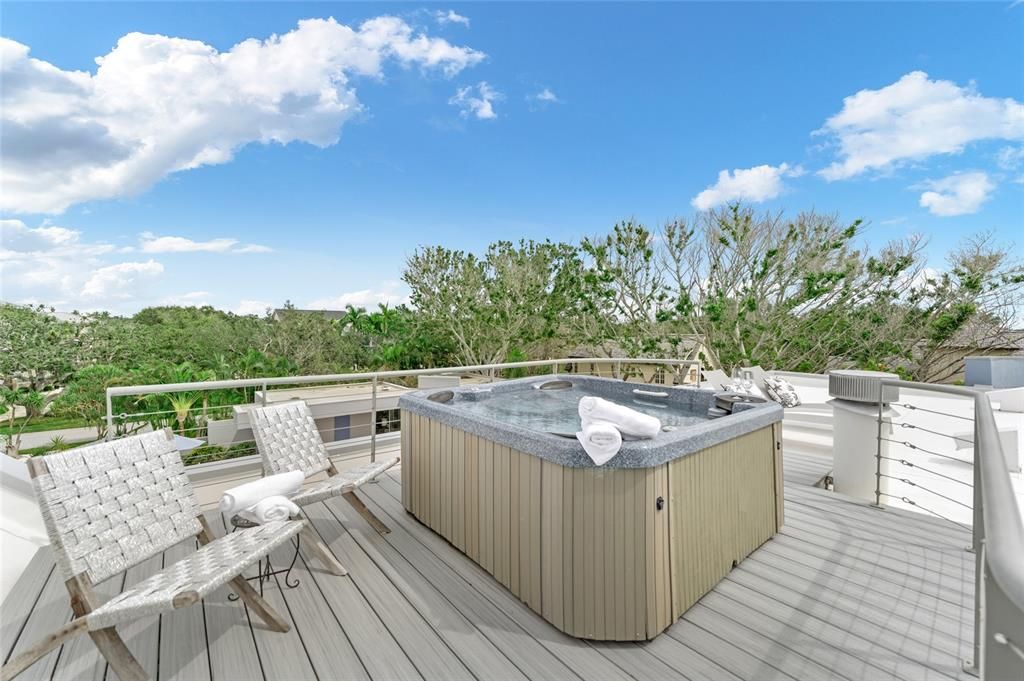 Exterior, Hot Tub