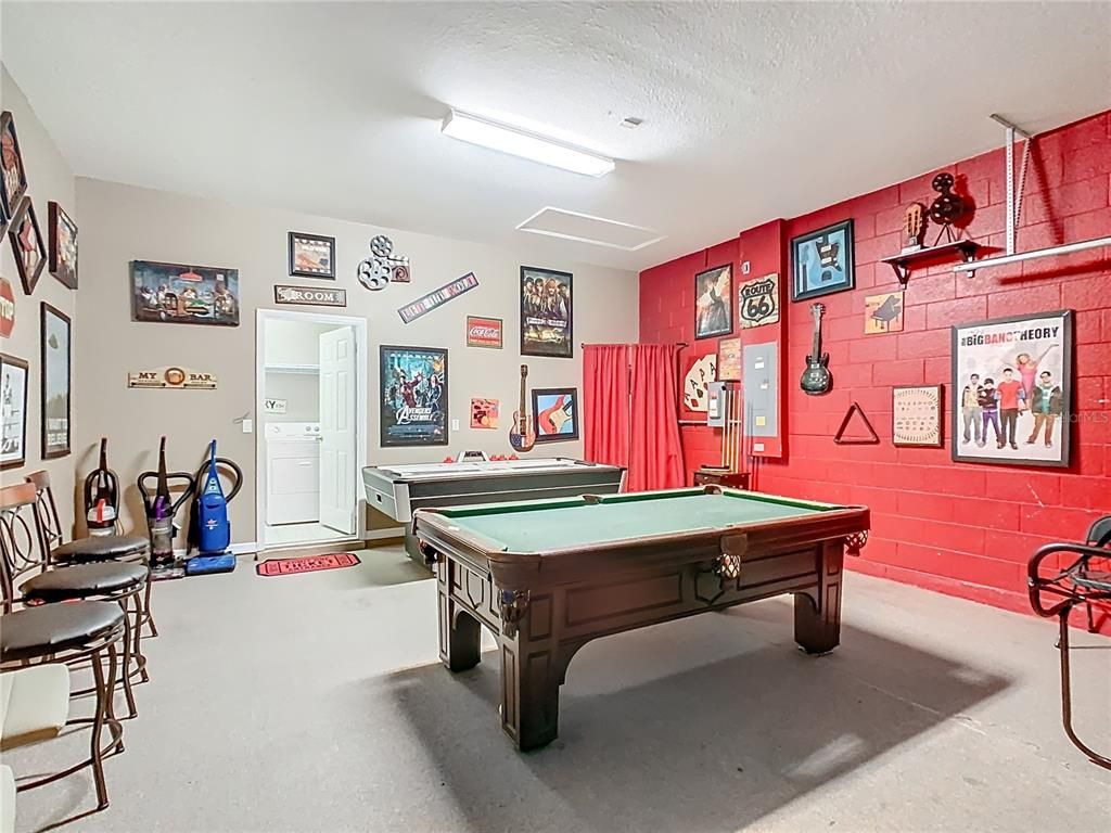 Billiard Table, Game Room, Interior