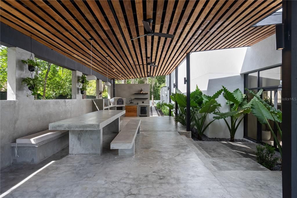 Exterior, Outdoor Kitchen