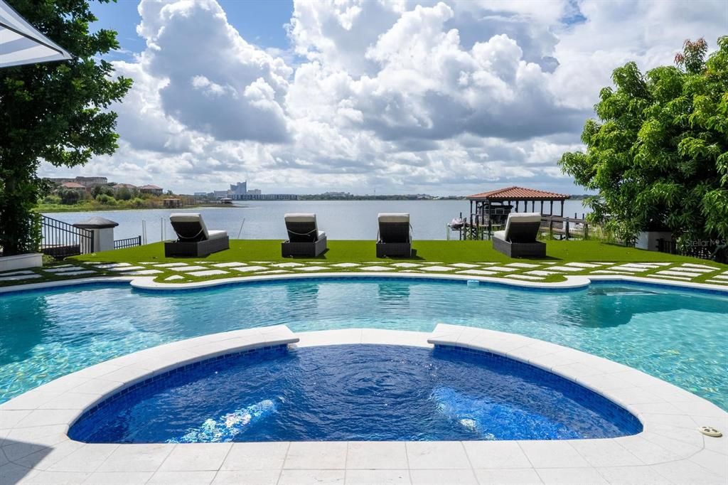 Exterior, Pool, Water