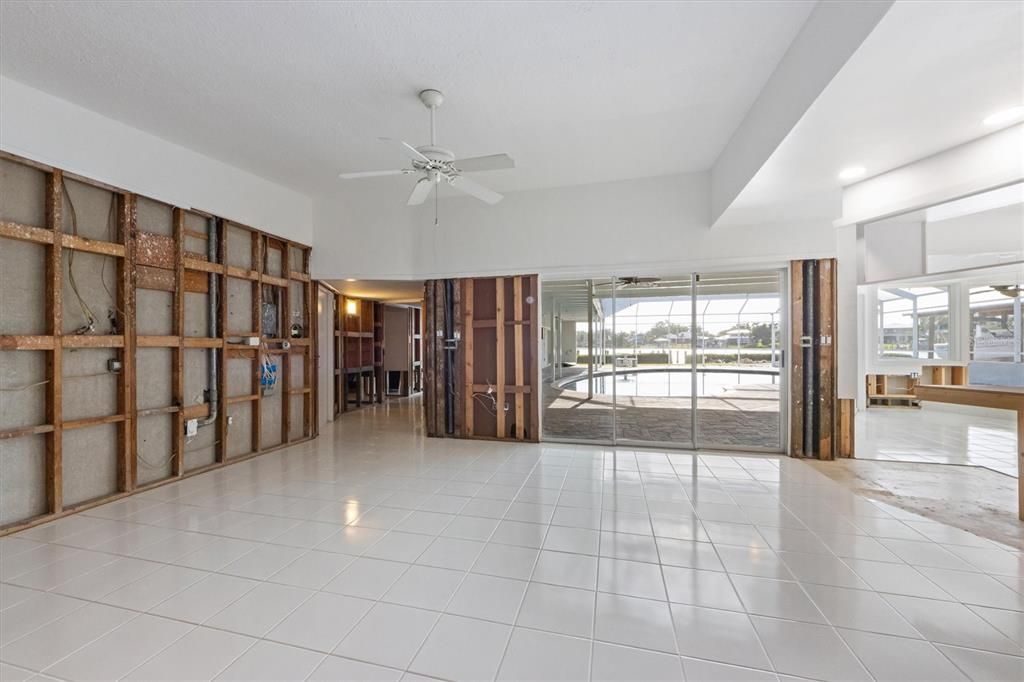 Empty room, Interior, Recessed Lighting