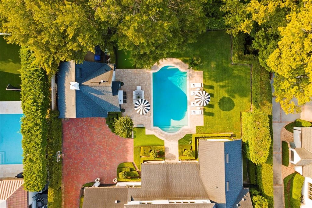 Exterior, Drone