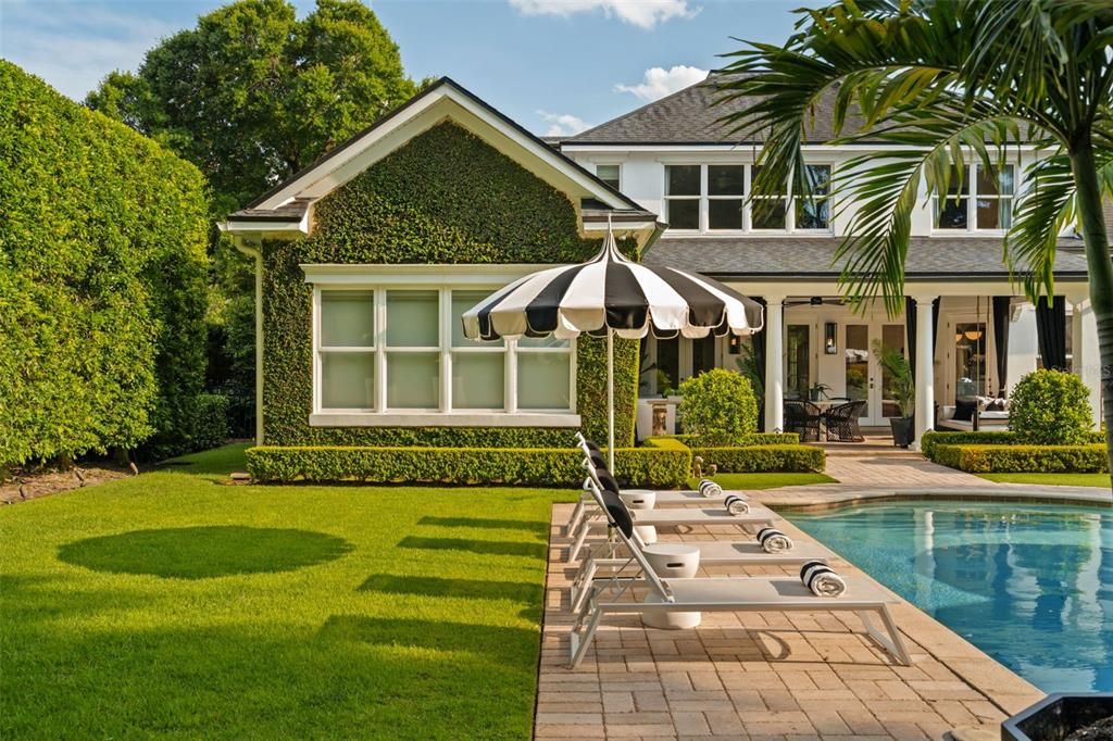 Exterior, Pool