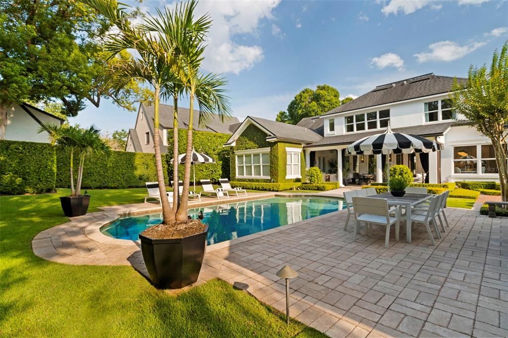 Exterior, Pool