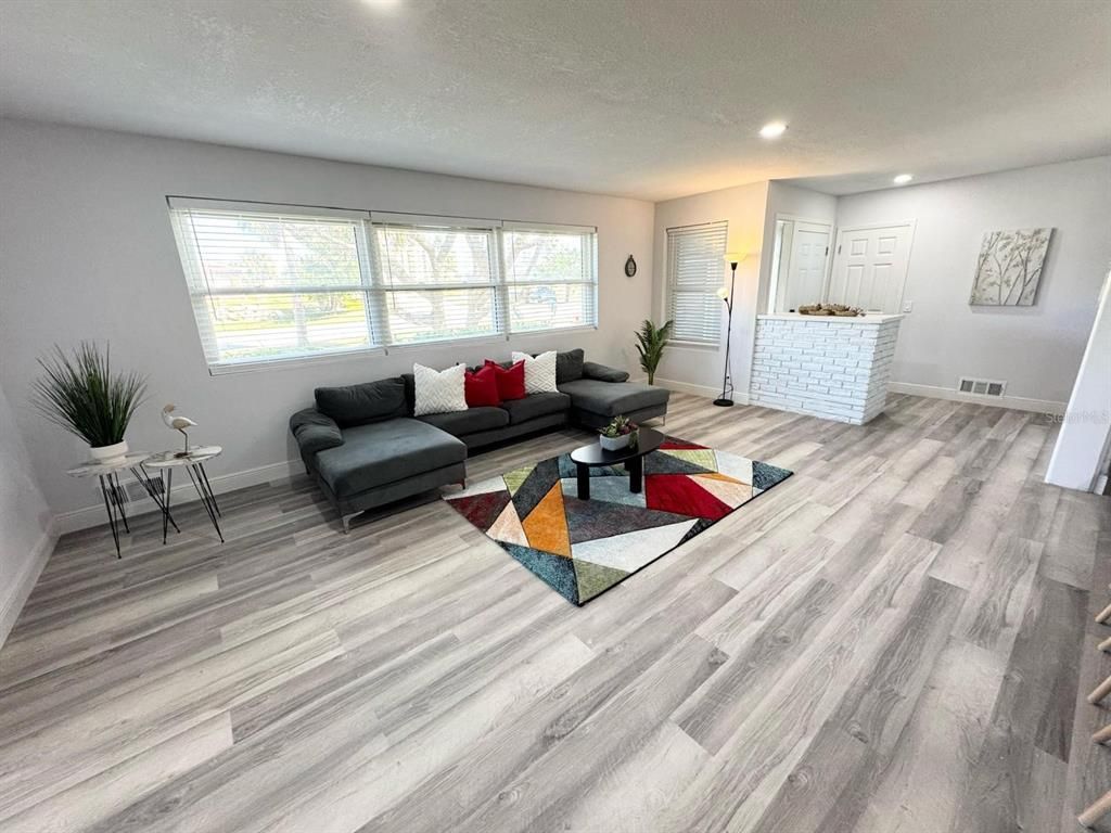 Interior, Living room, Recessed Lighting, Wood Texture Flooring