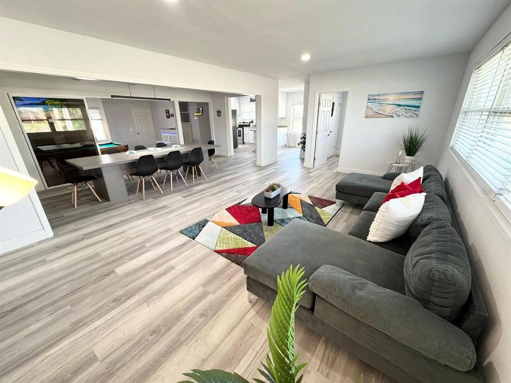Dining room, Interior, Living room, Recessed Lighting, Wood Texture Flooring