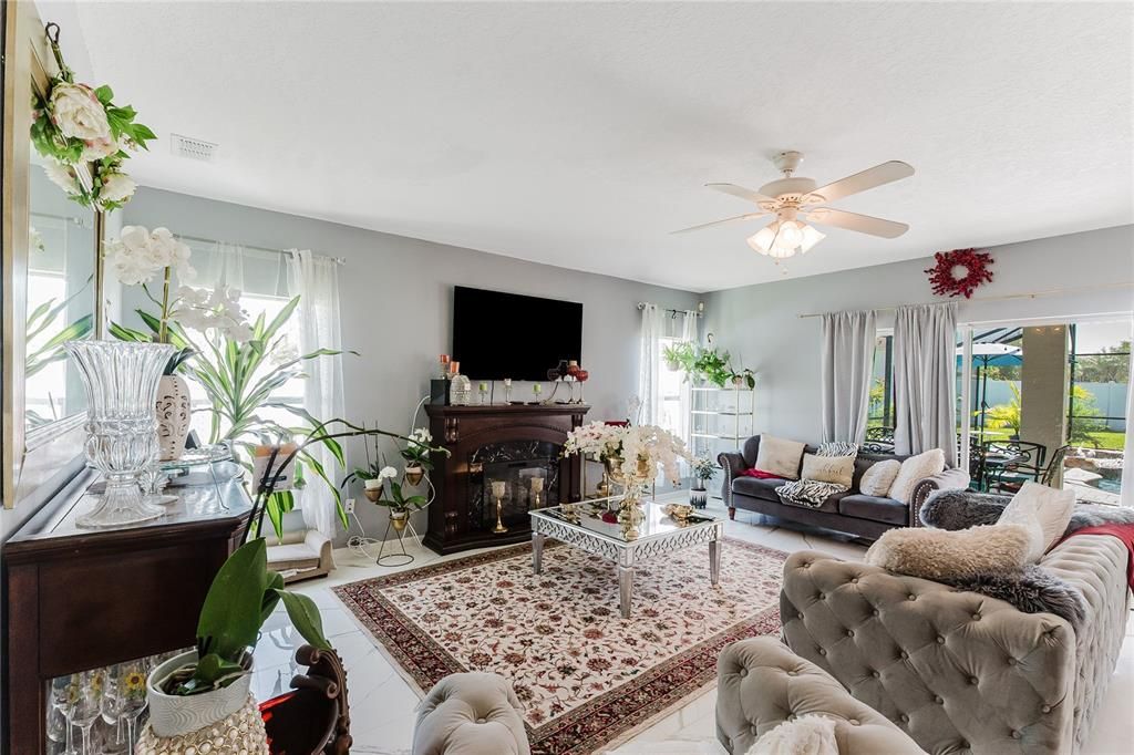 Fireplace, Interior, Living room, Water
