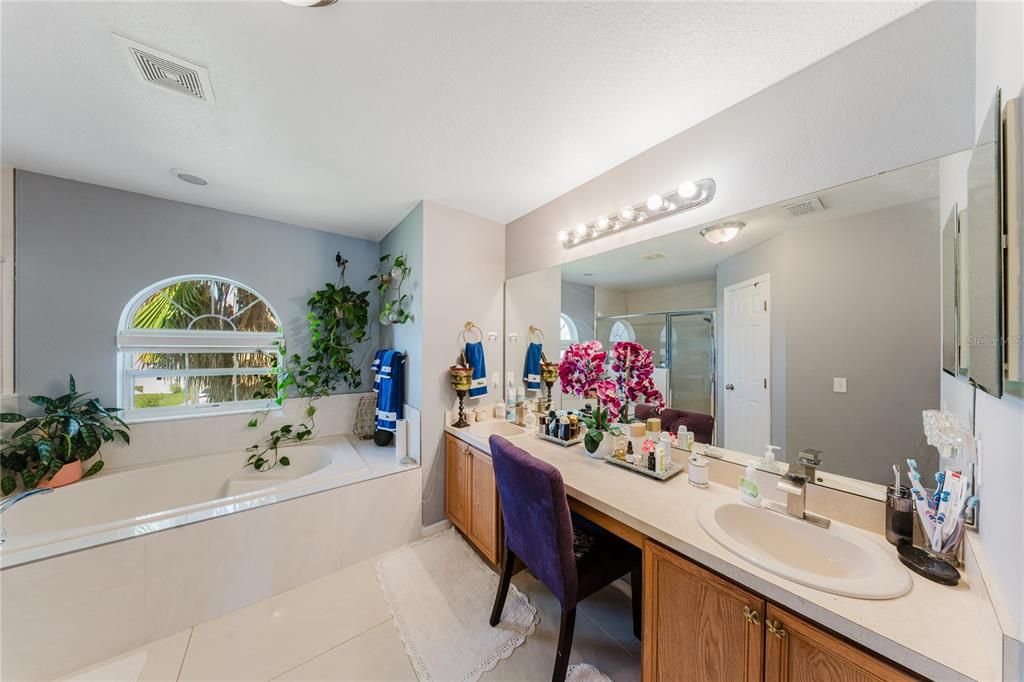 Bathroom, Dual Sink Vanities, Interior