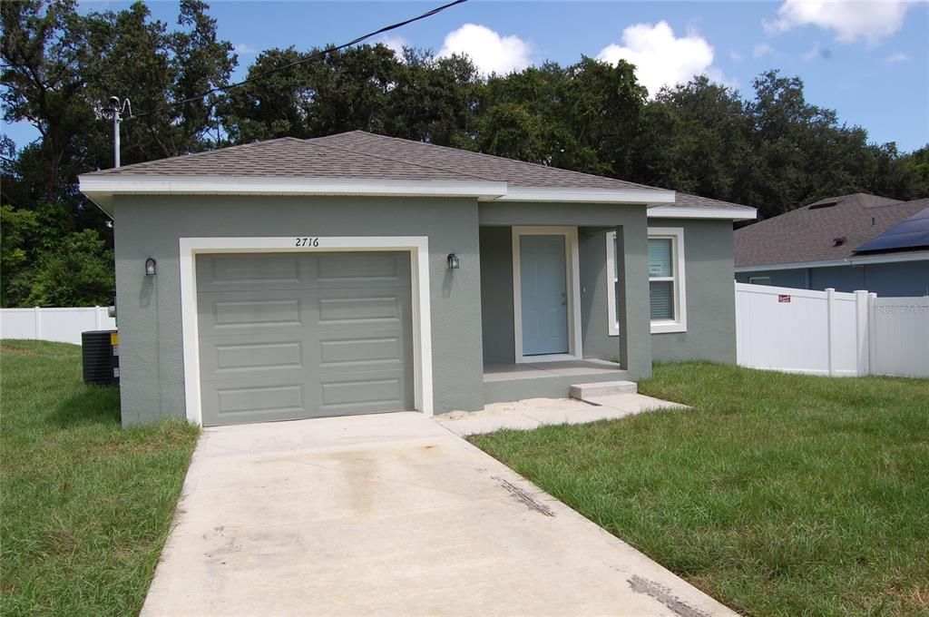 Detached Garage, Exterior