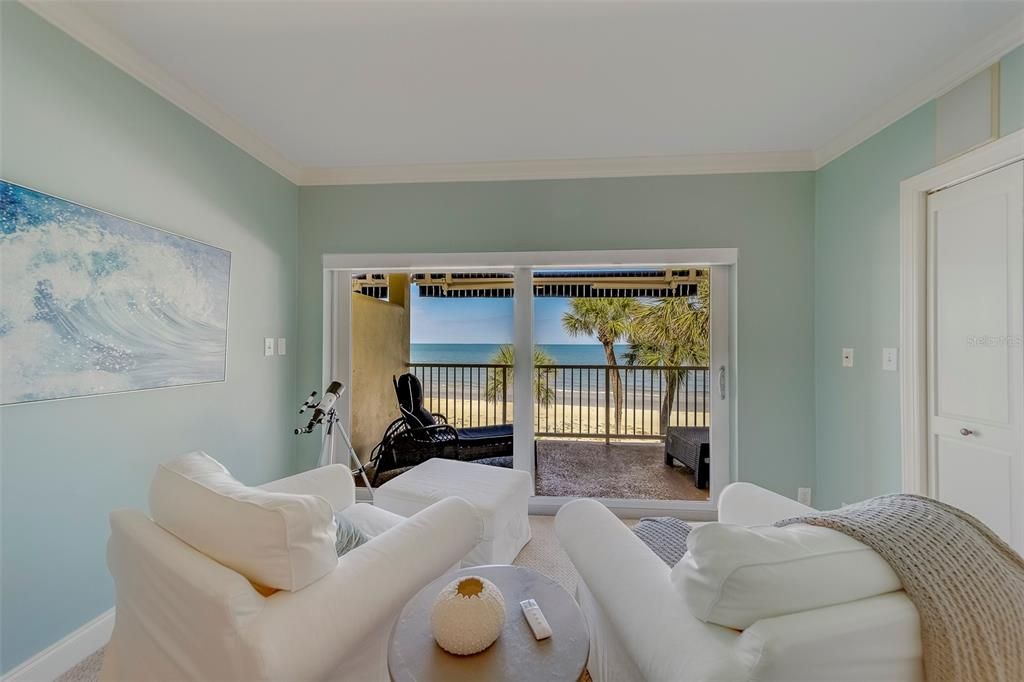 Interior, Living room, Water