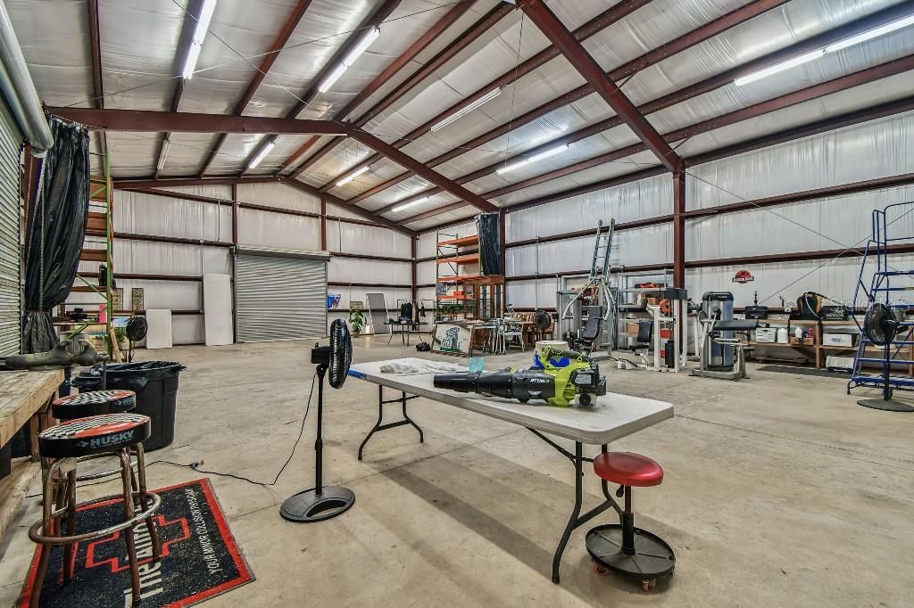 Garage, Interior