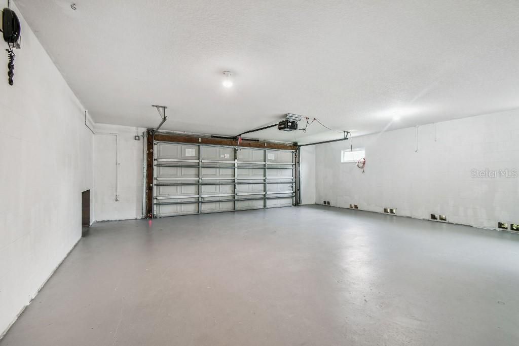 Garage, Interior