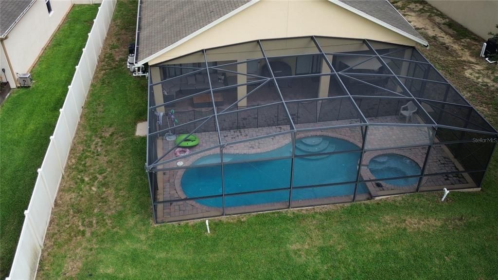 Exterior, Drone