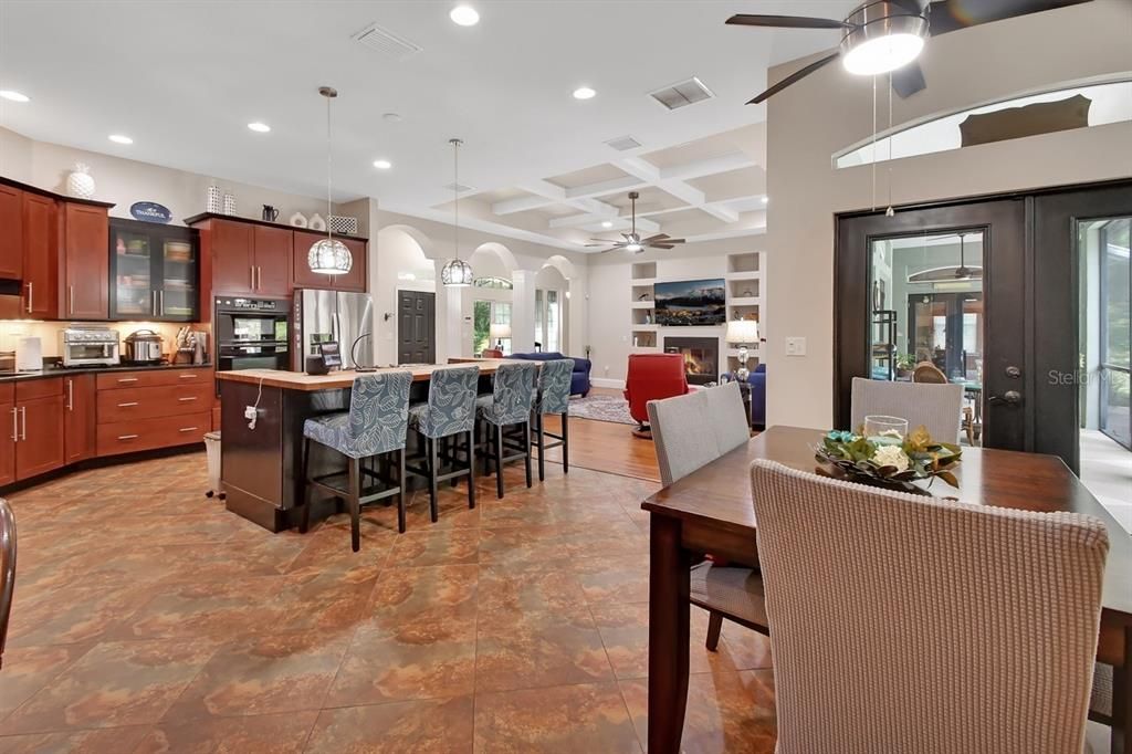 Dining room, Interior, Kitchen, Pendant Lights, Recessed Lighting, Stainless Steel Appliances