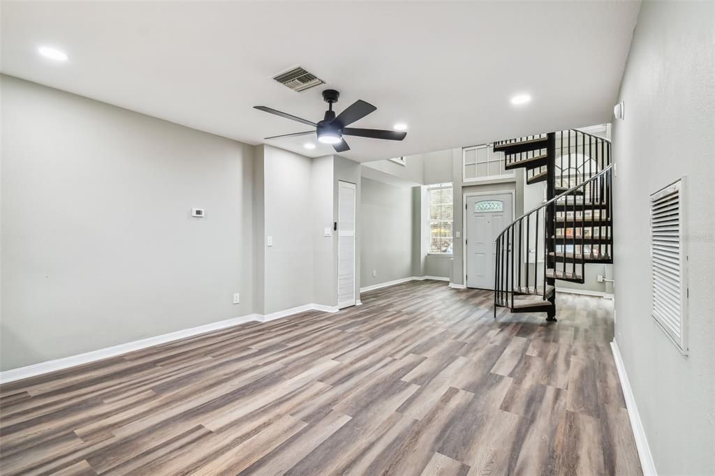 Empty room, Interior, Recessed Lighting, Wood Texture Flooring
