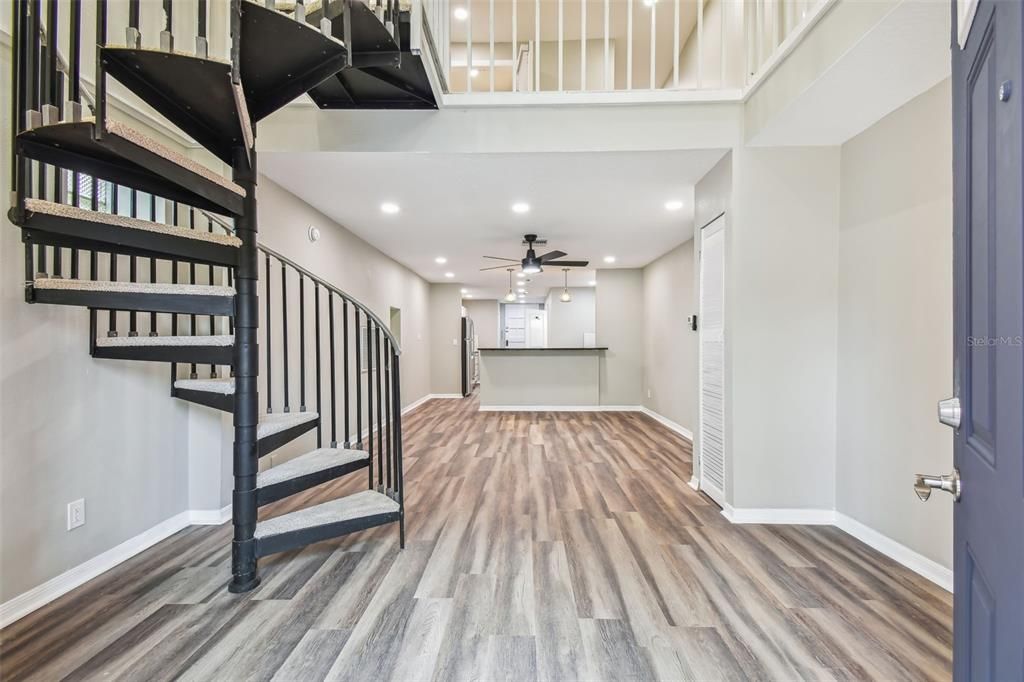 Interior, Recessed Lighting, Wood Texture Flooring