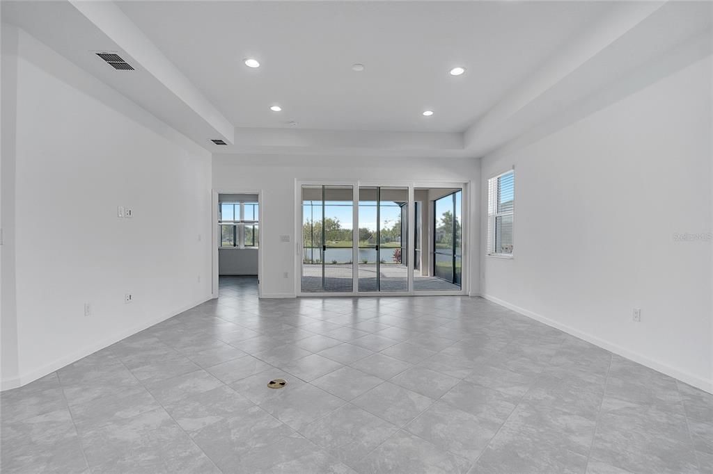Empty room, Interior, Recessed Lighting