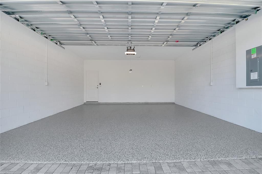 Garage, Interior
