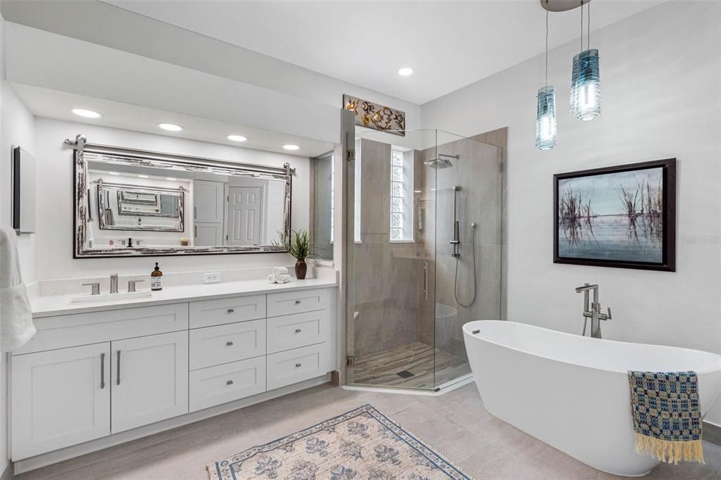 Bathroom, Dual Sink Vanities, Free Standing Baths, Glass Shower, Interior, Pendant Lights, Recessed Lighting