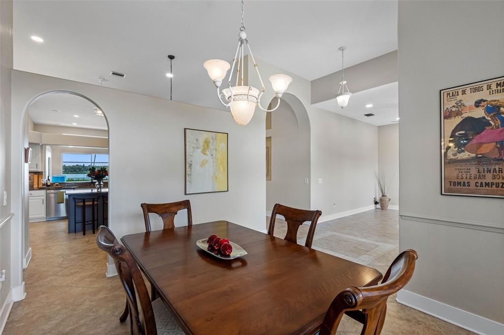 Dining room, Interior, Pendant Lights, Recessed Lighting