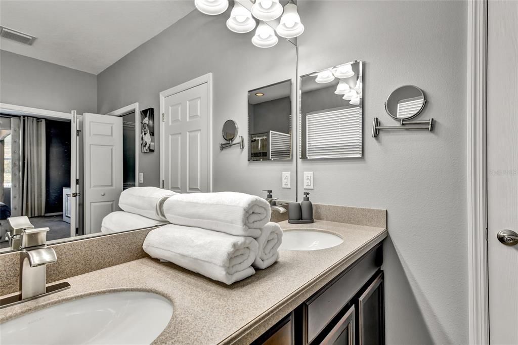 Bathroom, Dual Sink Vanities, Interior