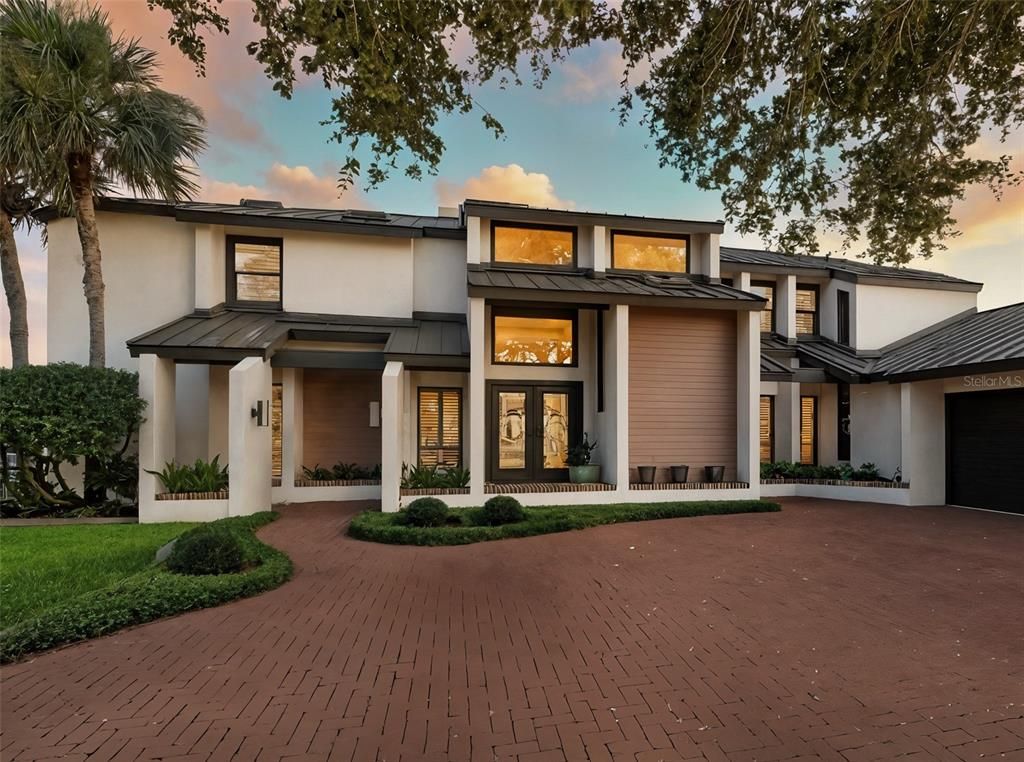 Attached, Exterior, Facade, Modern