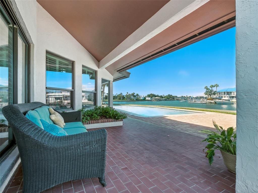 Exterior, Pool, Water
