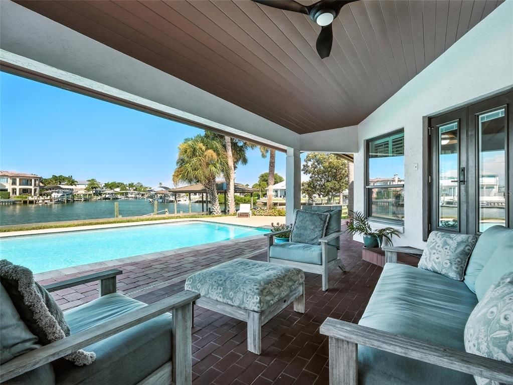 Exterior, Pool, Water