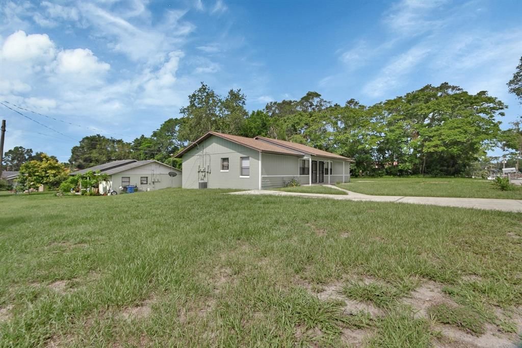 Backyard, Exterior