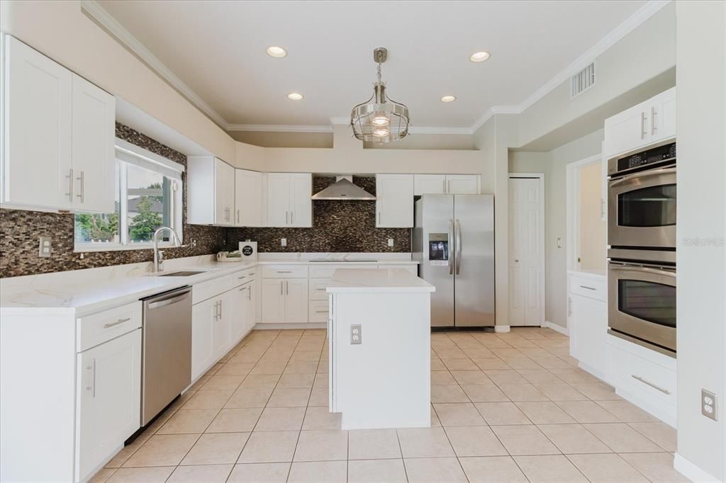 Interior, Kitchen, Pendant Lights, Recessed Lighting, Stainless Steel Appliances