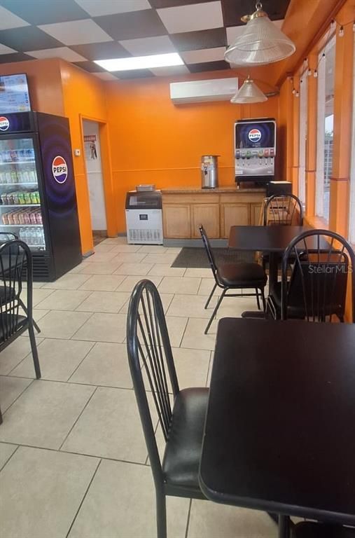 Dining room, Interior