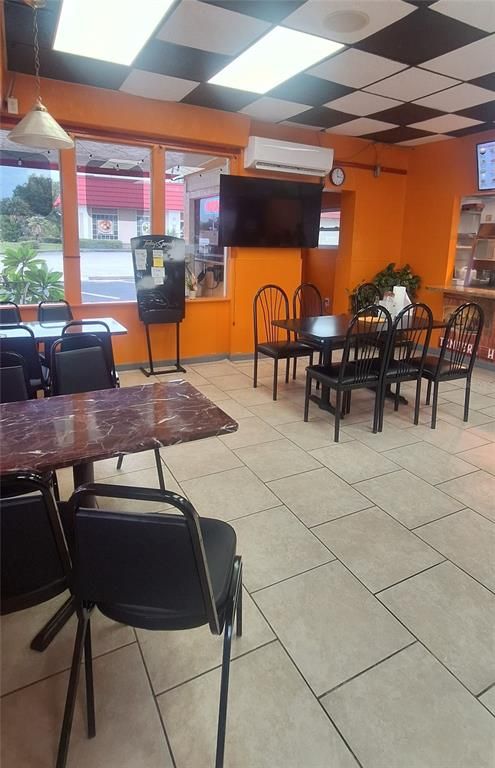 Dining room, Interior, Pendant Lights