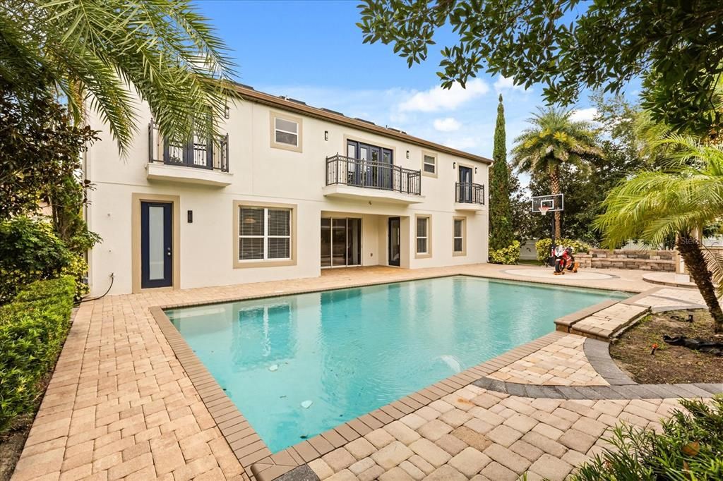 Exterior, Pool