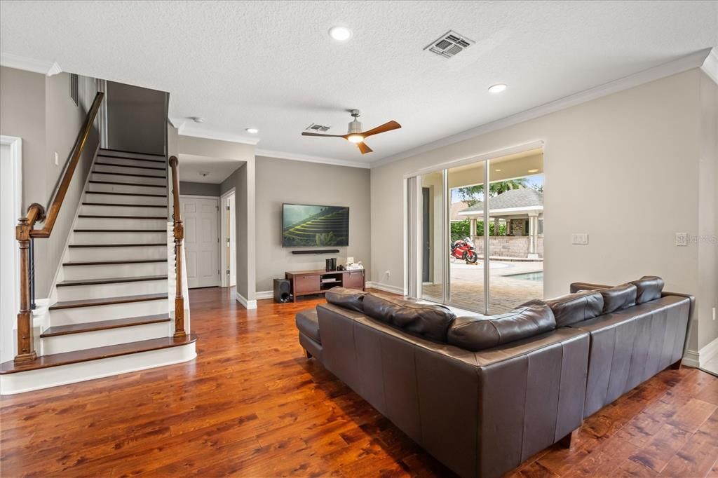 Interior, Living room, Recessed Lighting, Wood Texture Flooring