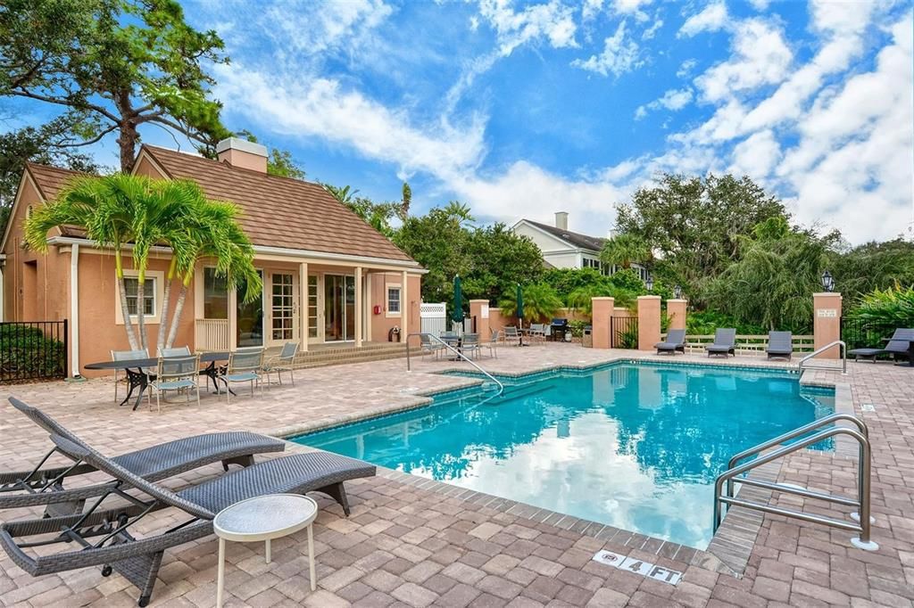 Exterior, Pool