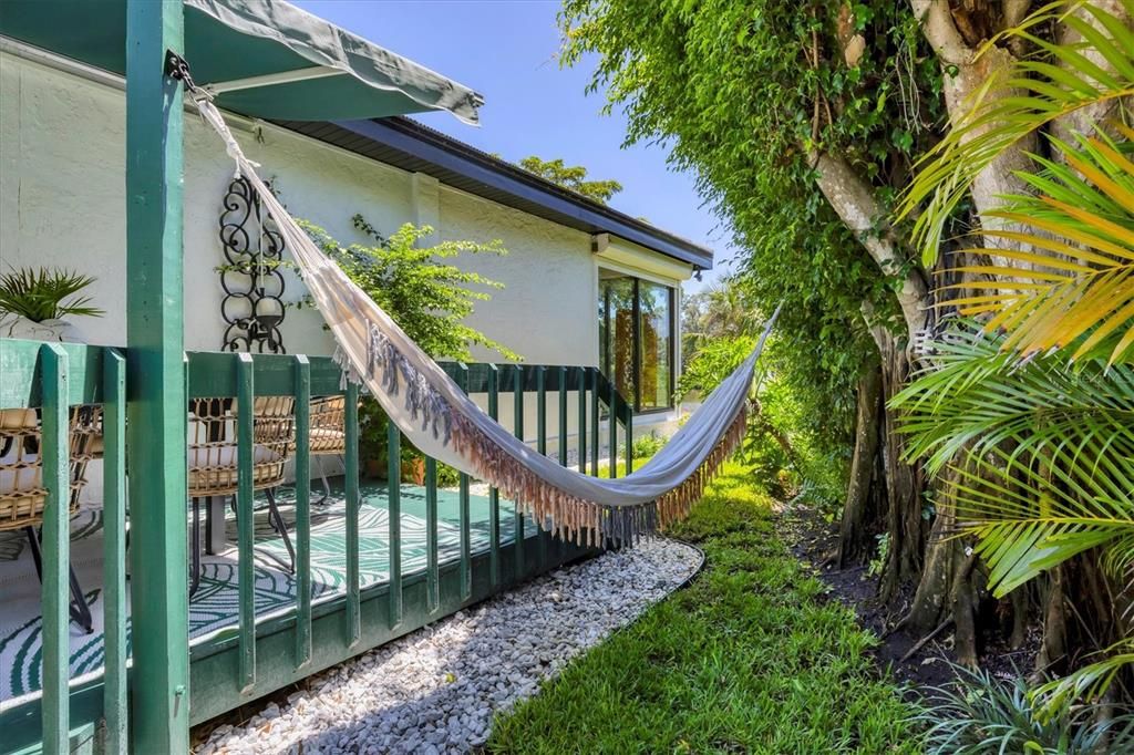 Backyard, Exterior