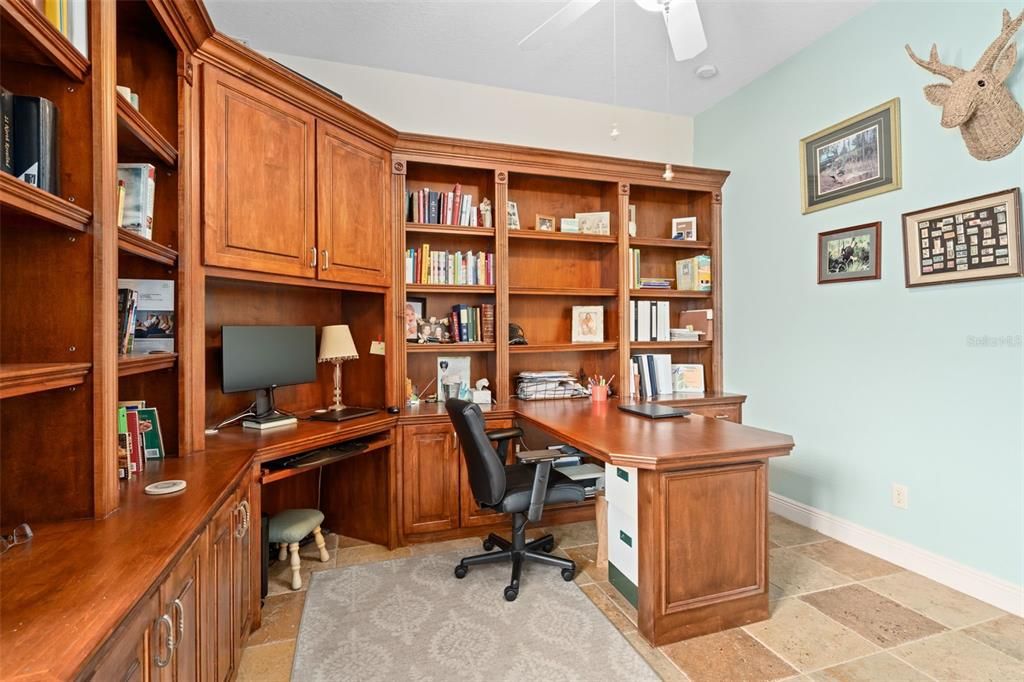 Home Office, Interior