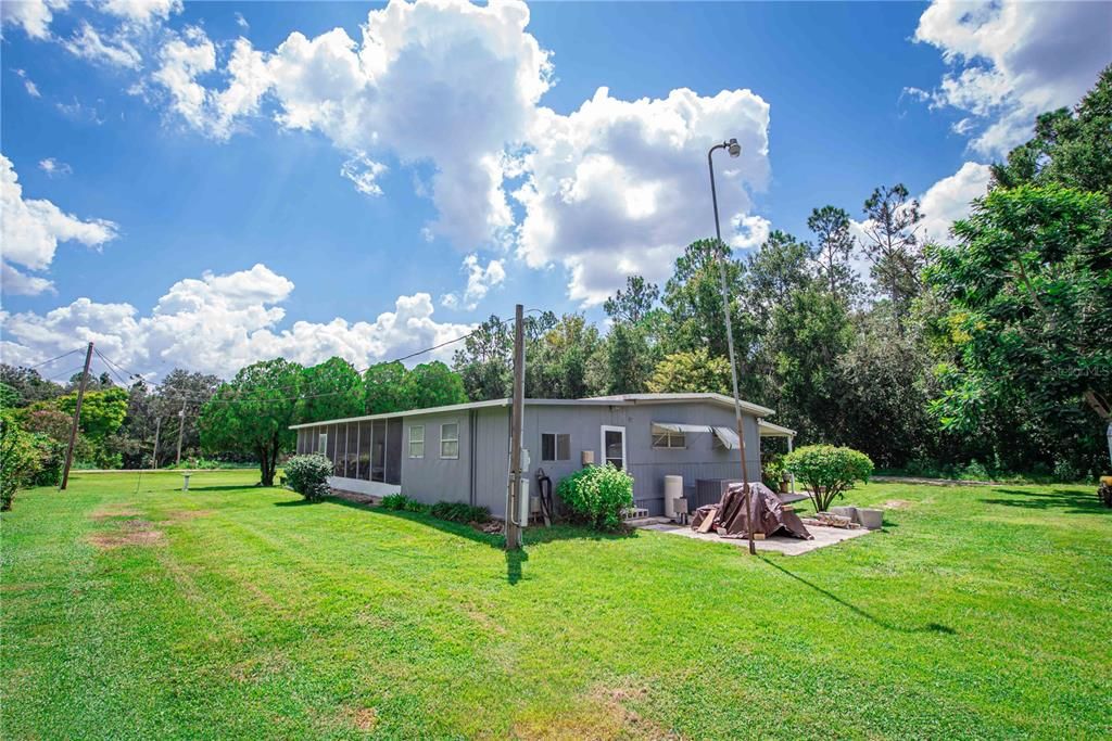 Backyard, Exterior