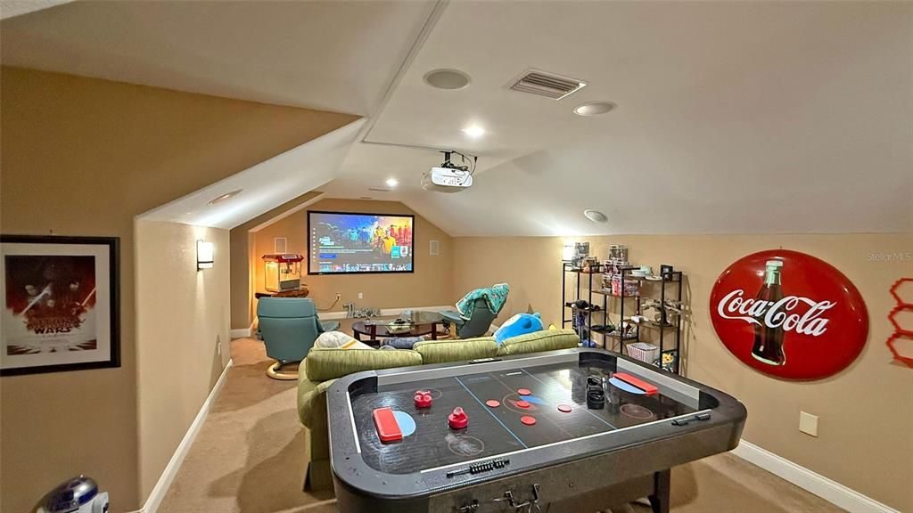 Game Room, Interior, Recessed Lighting