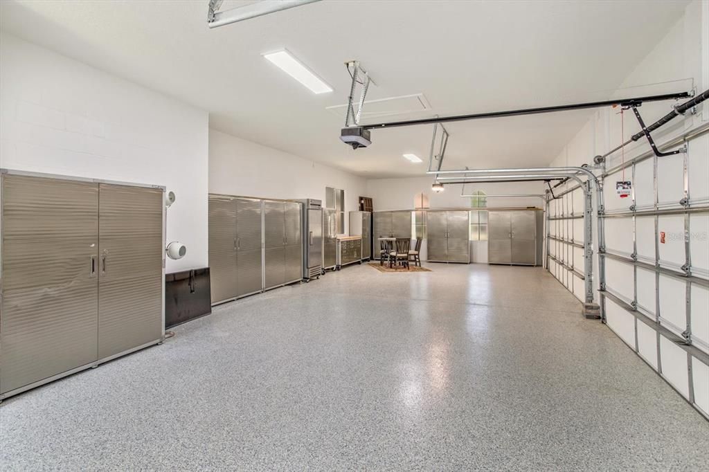 Garage, Interior