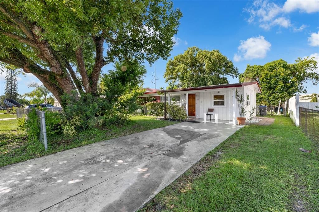 Backyard, Exterior