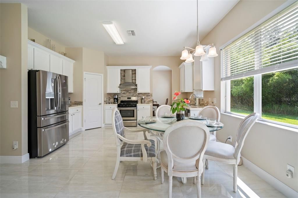 Dining room, Interior, Kitchen, Pendant Lights, Stainless Steel Appliances
