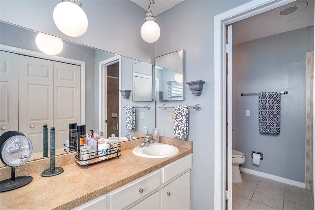 Bathroom, Dual Sink Vanities, Interior, Pendant Lights