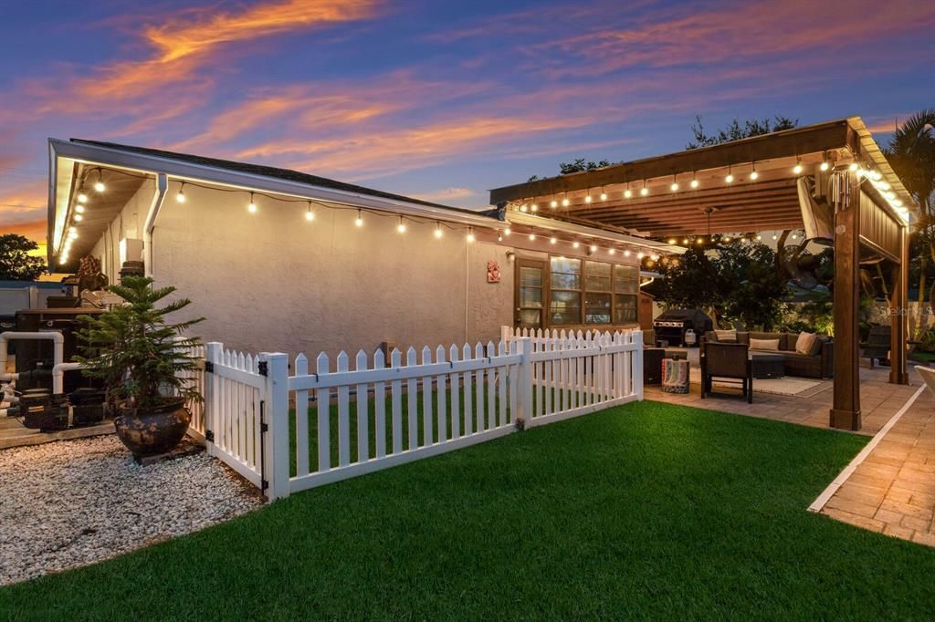 Backyard, Exterior